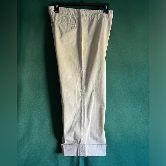 Willi Smith Khaki Capri Pants. Size 10. - Picture 3 of 10